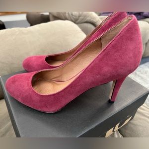 Corso Como Del Pump - Ruby Suede, size 7.5